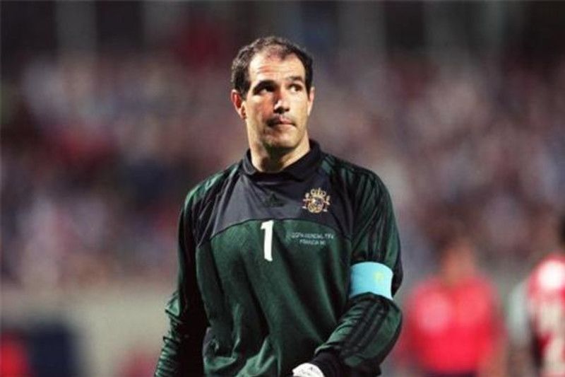 Best Goalkeeper of All Time - 1